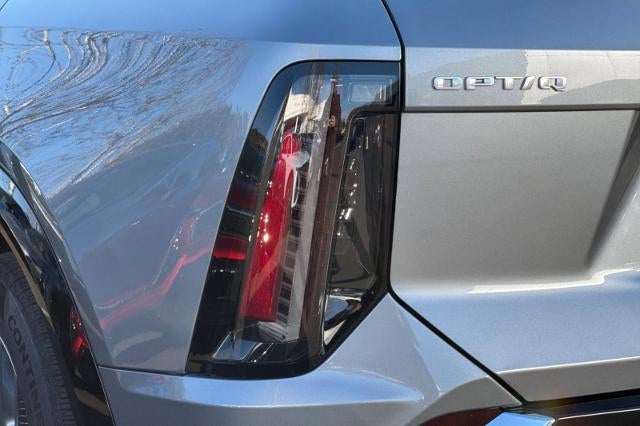 2025 Cadillac OPTIQ Luxury 1