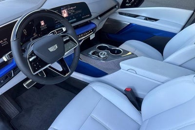 2025 Cadillac OPTIQ Luxury 1