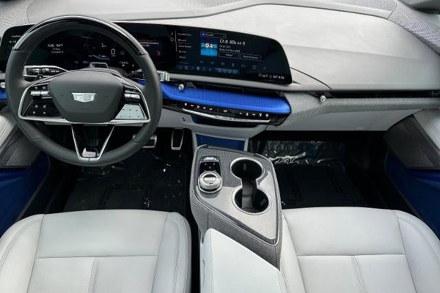 2025 Cadillac OPTIQ Luxury 1