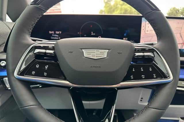 2025 Cadillac OPTIQ Luxury 1