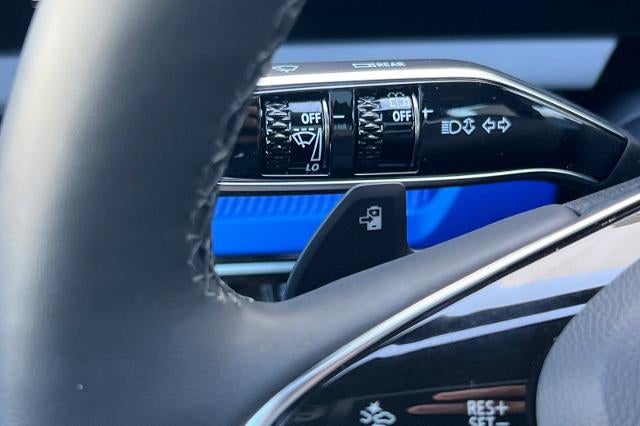 2026 Cadillac OPTIQ Premium Luxury - Photo 33