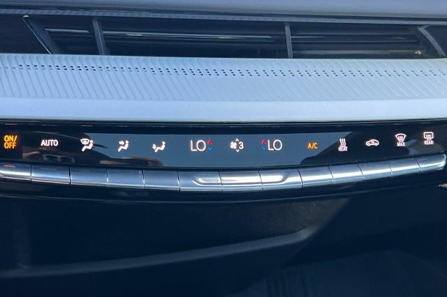 2026 Cadillac OPTIQ Premium Luxury