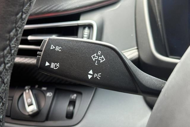 2019 BMW i8 Base