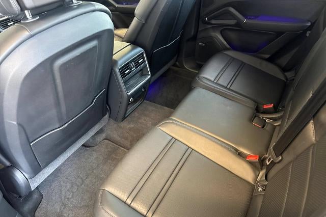 2022 Porsche Cayenne Base