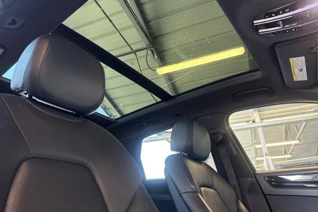 2022 Porsche Cayenne Base
