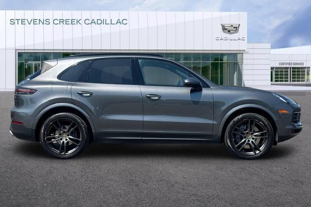 2022 Porsche Cayenne Base