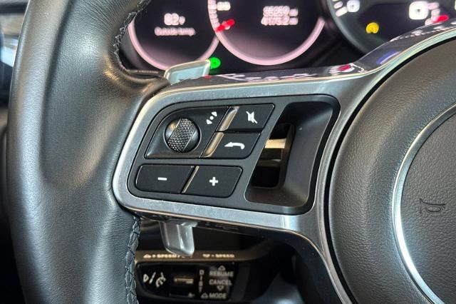 2022 Porsche Cayenne Base