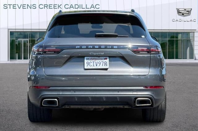 2022 Porsche Cayenne Base