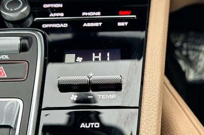 2023 Porsche Cayenne Base