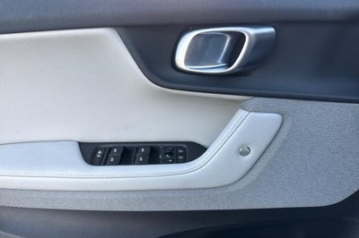 2023 POLESTAR 2 Base