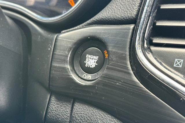 2020 Jeep Grand Cherokee Laredo E