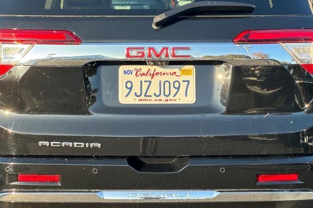 2023 GMC Acadia Denali