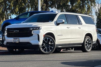 2023 Chevrolet Suburban RST