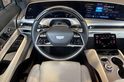 2026 Cadillac VISTIQ Luxury