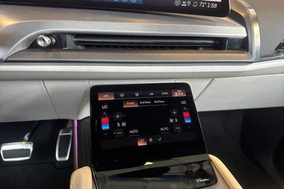 2026 Cadillac VISTIQ Luxury