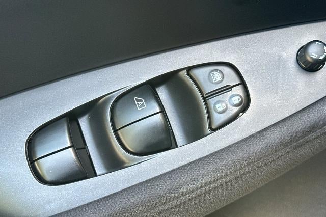 2013 Nissan LEAF S