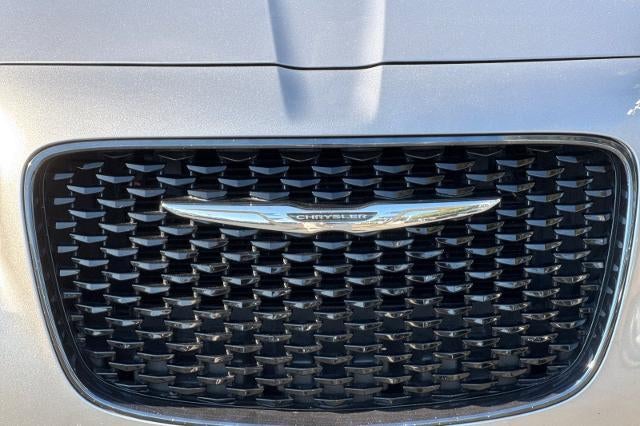 2018 Chrysler 300 300S