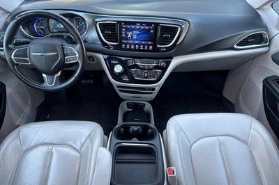 2018 Chrysler Pacifica Hybrid Touring L