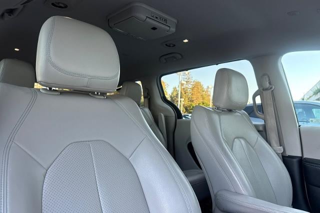 2018 Chrysler Pacifica Hybrid Touring L