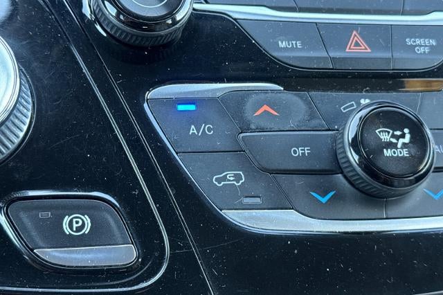 2018 Chrysler Pacifica Hybrid Touring L