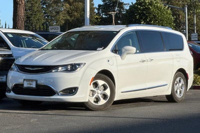 2018 Chrysler Pacifica Hybrid Touring L