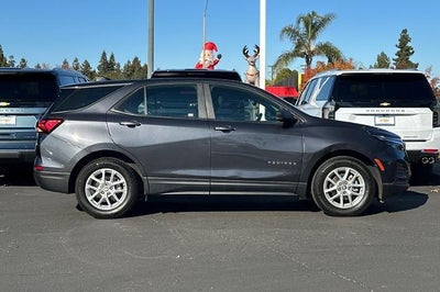 2022 Chevrolet Equinox LS