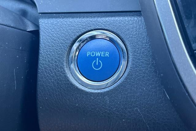 2022 Toyota Camry Hybrid LE