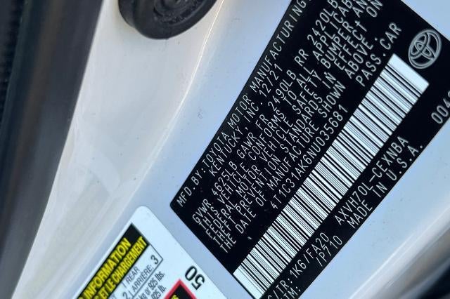 2022 Toyota Camry Hybrid LE