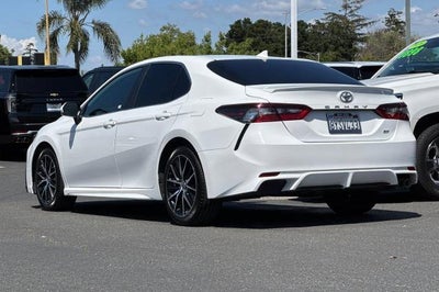 2022 Toyota Camry SE