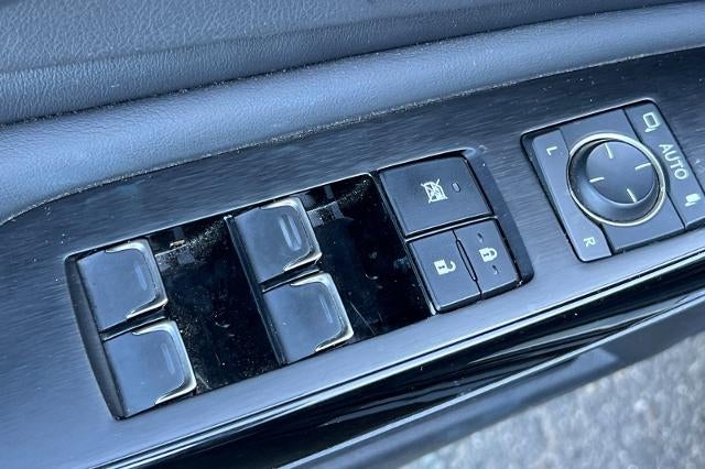 2024 Lexus ES ES 350 F SPORT Handling