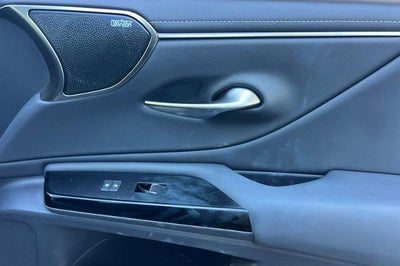 2024 Lexus ES ES 350 F SPORT Handling