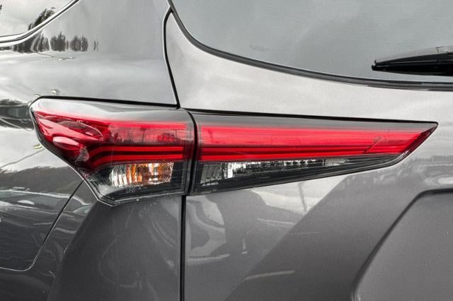 2021 Toyota Highlander Hybrid LE
