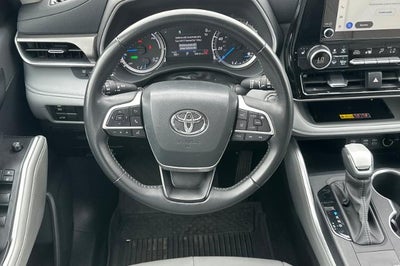 2025 Toyota Highlander Hybrid XLE