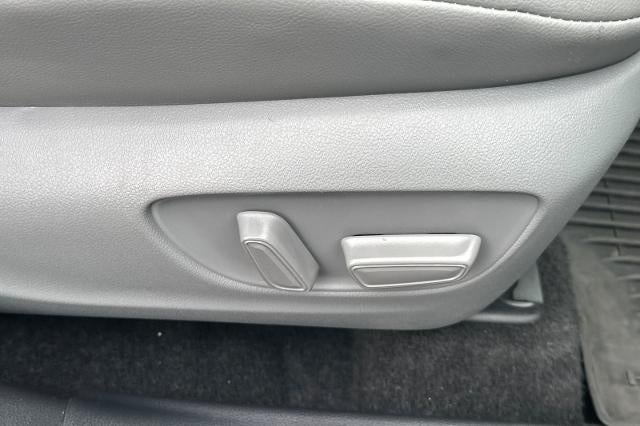 2025 Toyota Highlander Hybrid XLE
