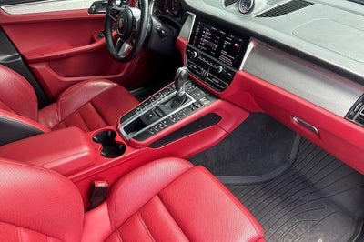 2021 Porsche Macan Turbo