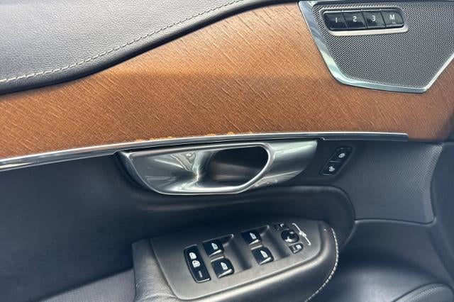 2017 Volvo XC90 Inscription